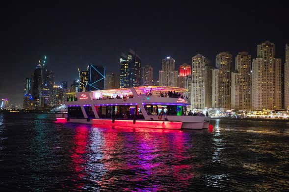 Dîner-croisière et open bar dans la Marina de Dubaï