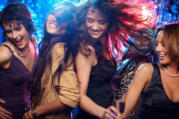 Pub Crawl : tournée des bars à Dubaï !